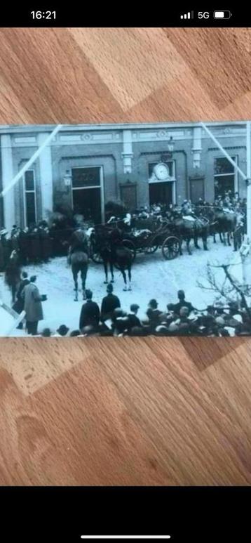 Zaandam, koningin Wilhelmina beschikbaar voor biedingen