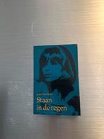 Staan in de regen - Jean Watson, Ophalen of Verzenden, Gelezen, Nederland