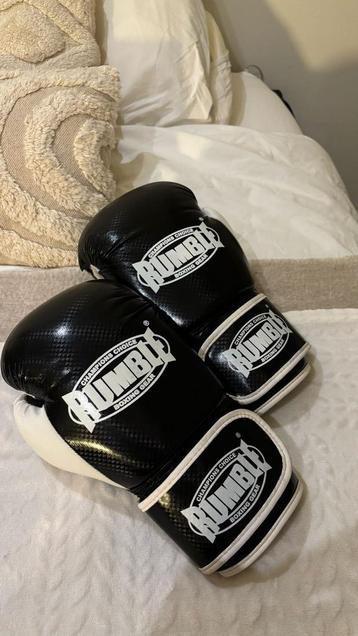Rumble Kickbokshandschoenen Ready PU 2.0 – 10 oz beschikbaar voor biedingen