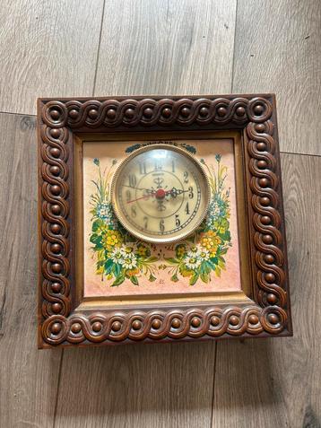 Vintage Wandklok met Bloemmotief - Quartz beschikbaar voor biedingen