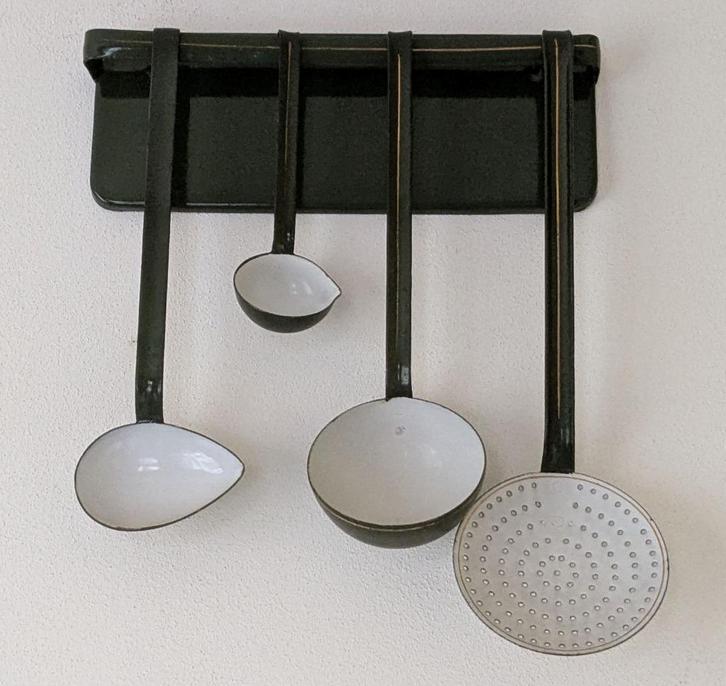 Lepelrek emaille, groen met gouden bies, Antiek en Kunst, Antiek | Emaille, Ophalen of Verzenden