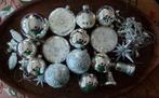 Vintage Kerst 22 ballen, klokjes dennenappels slinger zilver, Diversen, Kerst, Ophalen of Verzenden, Zo goed als nieuw