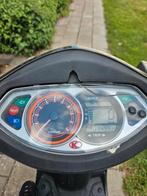 Kymco vp50 2017 MOET WEG!!, Fietsen en Brommers, Scooters | Kymco, Ophalen, Zo goed als nieuw, Agility, Benzine