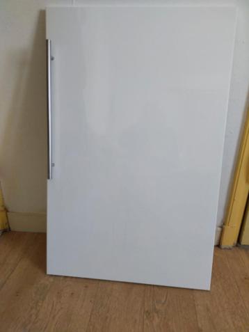 Abstrakt IKEA hoogglans koelkast deur 92/60 cm.+ Bovenk.deur - afbeelding 1