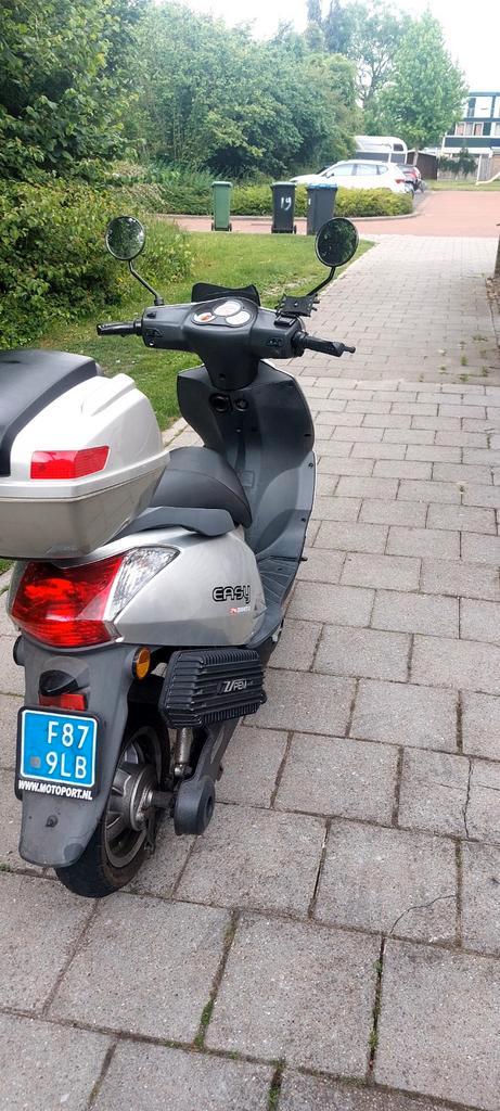 Mooie nimoto scooter., Fietsen en Brommers, Scooters | SYM, Zo goed als nieuw, Overige modellen, Maximaal 25 km/u, Elektrisch
