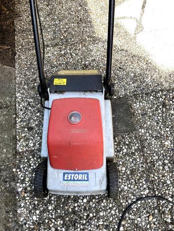 Grasmachientje elektrisch beschikbaar voor biedingen