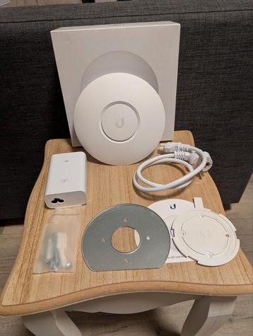 Ubiquiti Unifi NanoHD, compleet met doos beschikbaar voor biedingen