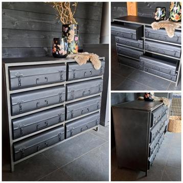 Metalen industriële (koffer) ladenkast dressoir in mat zwart beschikbaar voor biedingen