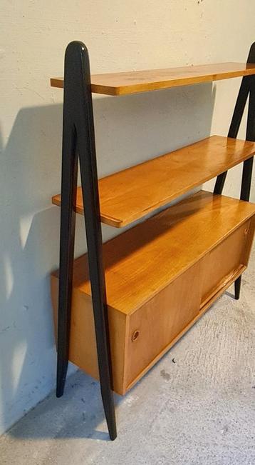 Vintage, design wandmeubel. Jaren 60 beschikbaar voor biedingen