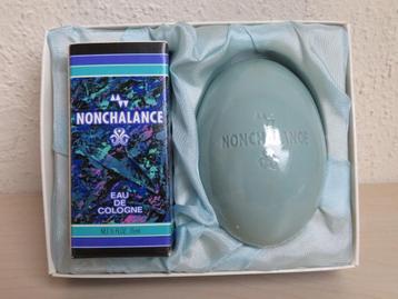Vintage cadeau set Nonchalance lotion en zeep beschikbaar voor biedingen