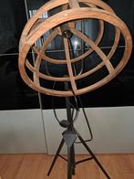 Unieke houten Globe vloerlamp, Huis en Inrichting, Lampen | Vloerlampen, Gebruikt, Vintage, Ophalen of Verzenden, 150 tot 200 cm