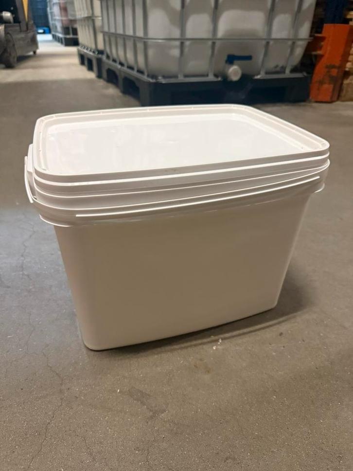 Kunststof emmer met deksel – 25 liter (wit), Huis en Inrichting, Emmers, Zo goed als nieuw, Kunststof, Met deksel, Met handgreep