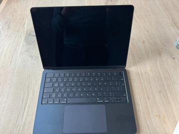 Macbook Air 13.6 inch M2 16GB 1TB Midnight blue  beschikbaar voor biedingen