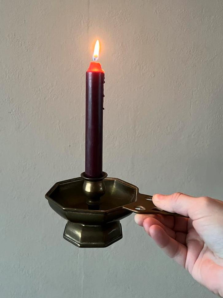 Grote vintage kaarsenhouder messing blakertje kandelaar, Huis en Inrichting, Woonaccessoires | Kandelaars en Kaarsen, Minder dan 25 cm