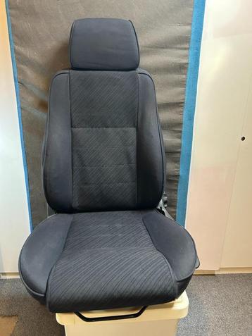Alfa Romeo 156 bestuurders stoelen beschikbaar voor biedingen