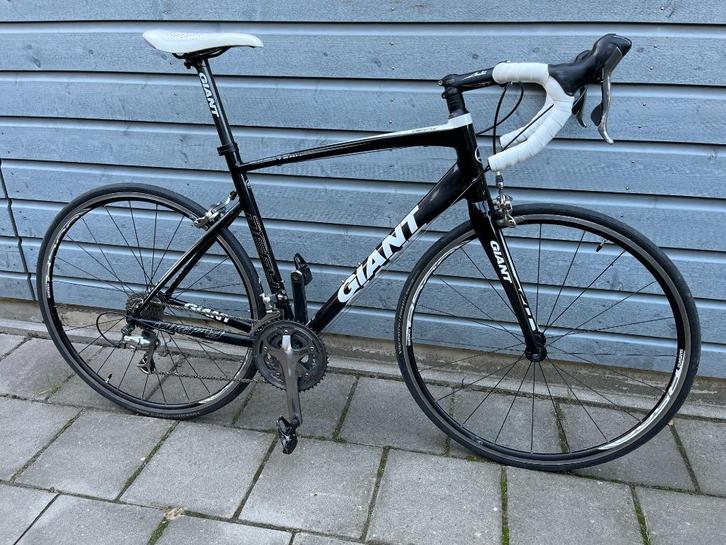 NETTE Giant Defy – Shimano 105, Carbon / Alu, Zwart, M/L, Fietsen en Brommers, Fietsen | Racefietsen, Zo goed als nieuw, Heren