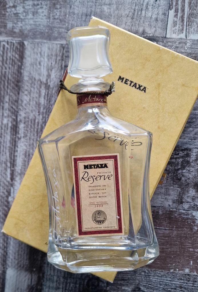 Lege METAXA "Private Reserve" fles met verpakking, Verzamelen, Wijnen, Gebruikt, Overige typen, Overige gebieden, Ophalen of Verzenden