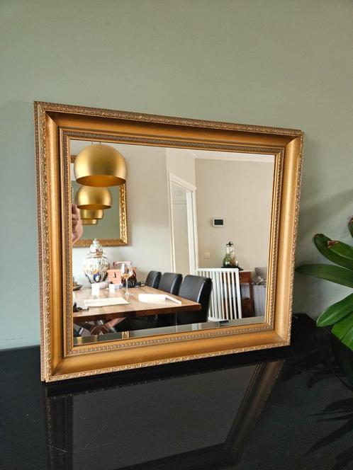 Gouden vierkante / rechthoekige spiegel, klassieke lijst, Huis en Inrichting, Woonaccessoires | Spiegels, Zo goed als nieuw, 50 tot 75 cm