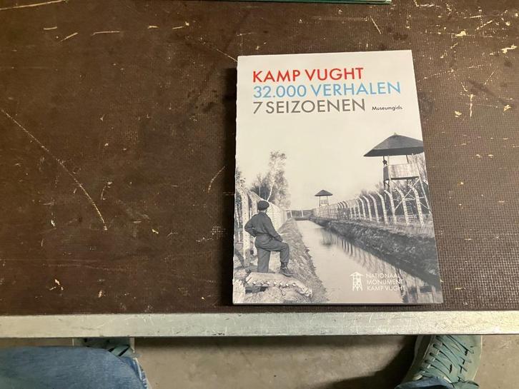 WO2 nazi's bezetting Nederland illegaliteit kamp Vught, Boeken, Geschiedenis | Vaderland, Zo goed als nieuw, 20e eeuw of later