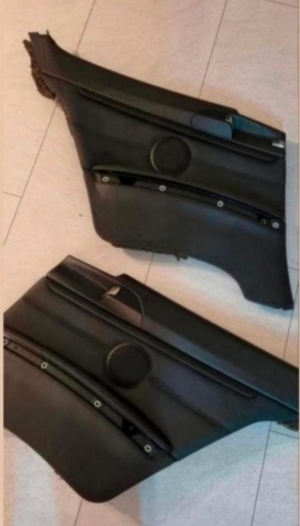 NIEUWSTAAT ACHTER ZIJ BEKLEDING BMW E92 COUPE LCI, Auto diversen, Overige Auto diversen, Ophalen of Verzenden