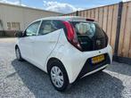Toyota Aygo 1.0 VVT-i x Airco | Bluetooth | Nieuwe APK, Voorwielaandrijving, Stof, Gebruikt, Met garantie (alle)