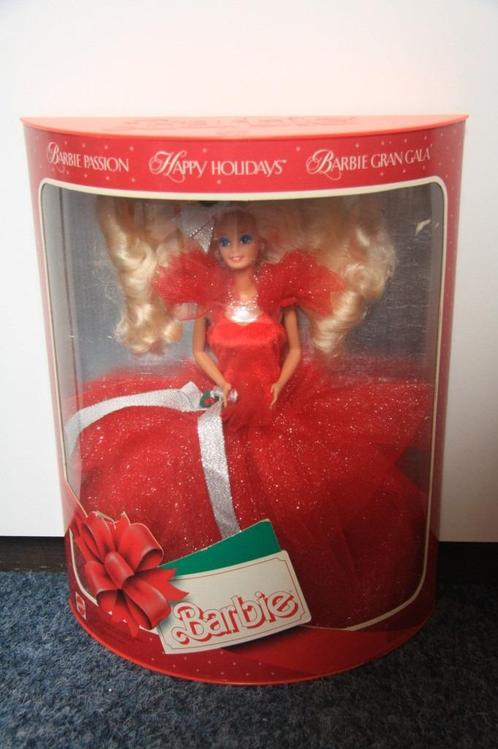 Happy Holidays nummer 1 MIB Rood Barbie Mattel, Verzamelen, Poppen, Nieuw, Pop, Ophalen of Verzenden