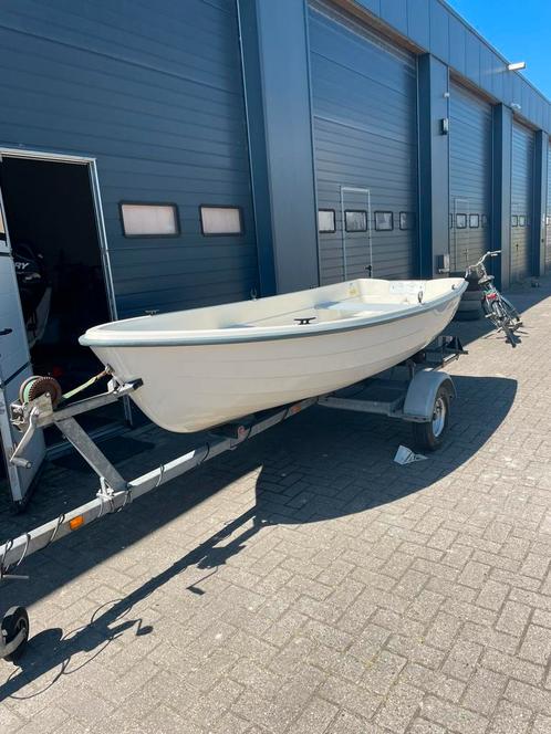 Terhi trailer en motor, Watersport en Boten, Vis- en Consoleboten, Gebruikt, Tot 10 pk, 3 tot 6 meter, Benzine, Buitenboordmotor
