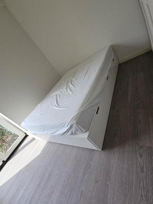 NORDLI Bedframa en matras Ikea met zes lades 140x200, Huis en Inrichting, Slaapkamer | Bedden, Zo goed als nieuw, Eenpersoons