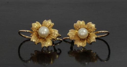 Bloem parel 14k gouden fraai set dames oorbellen vintage, Sieraden, Tassen en Uiterlijk, Oorbellen, Zo goed als nieuw, Hangers