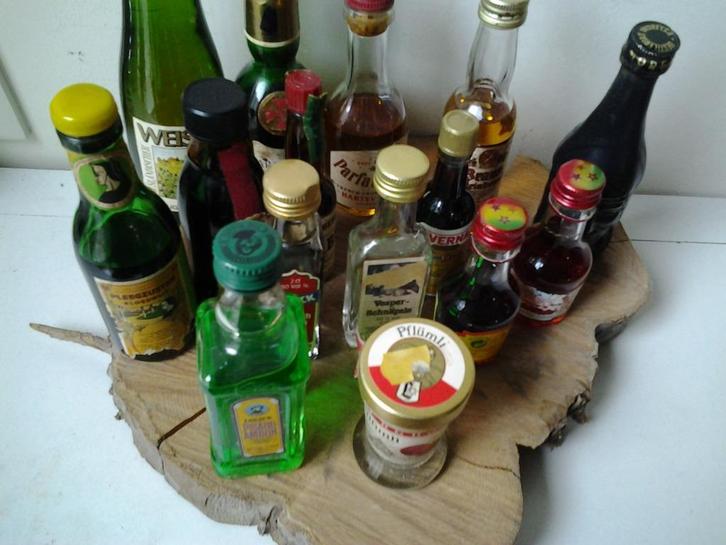 Drankflesjes miniatuur 15 st, Verzamelen, Complete verzamelingen en Collecties, Ophalen of Verzenden