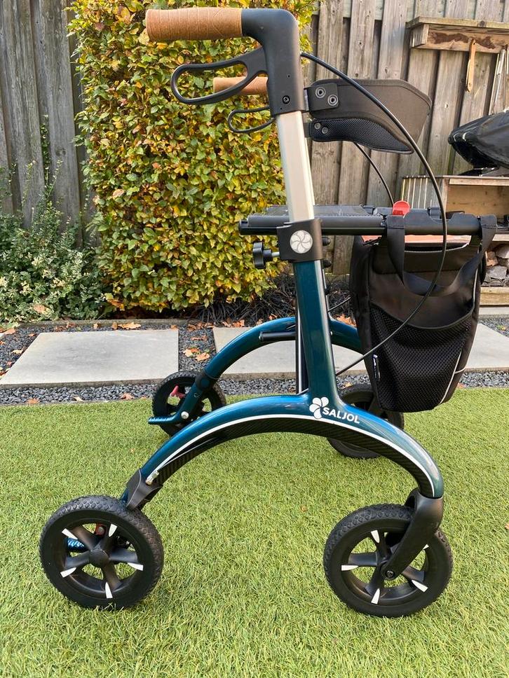 Saljol carbon rollator - superlicht met sleepremsysteem, Diversen, Rollators, Zo goed als nieuw, Lichtgewicht, Opvouwbaar, Ophalen