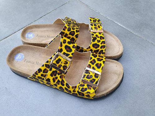 Sandalen met dierenprint mt 40 Fausta Moretti, Kleding | Dames, Schoenen, Nieuw, Sandalen of Muiltjes, Geel, Ophalen of Verzenden