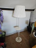 Ikea lamp met oplader voor telefoon en USB, Huis en Inrichting, Lampen | Vloerlampen, Ophalen, Zo goed als nieuw, Minder dan 100 cm