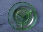 Groen glazen drievaksschaal Leerdam? België? ca 1970 d. 25,3, Antiek en Kunst, Antiek | Glas en Kristal, Ophalen of Verzenden