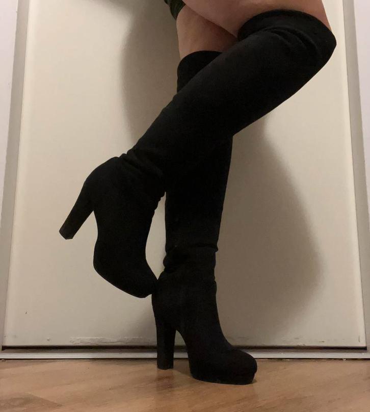 Zwarte overknee laarzen met hoge hak – maat 39, Kleding | Dames, Schoenen, Zo goed als nieuw, Hoge laarzen, Zwart, Ophalen of Verzenden