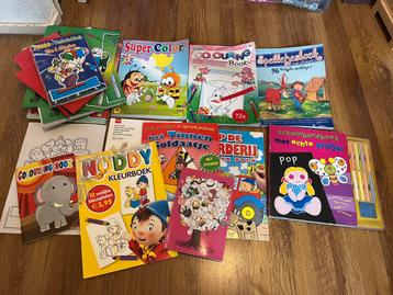 Kleur boeken set beschikbaar voor biedingen