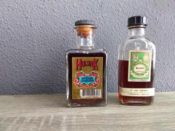2 Antieke Drankflesjes Hulsink & van Zanten beschikbaar voor biedingen