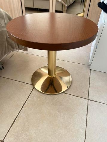 Decoratieve sidetable  beschikbaar voor biedingen