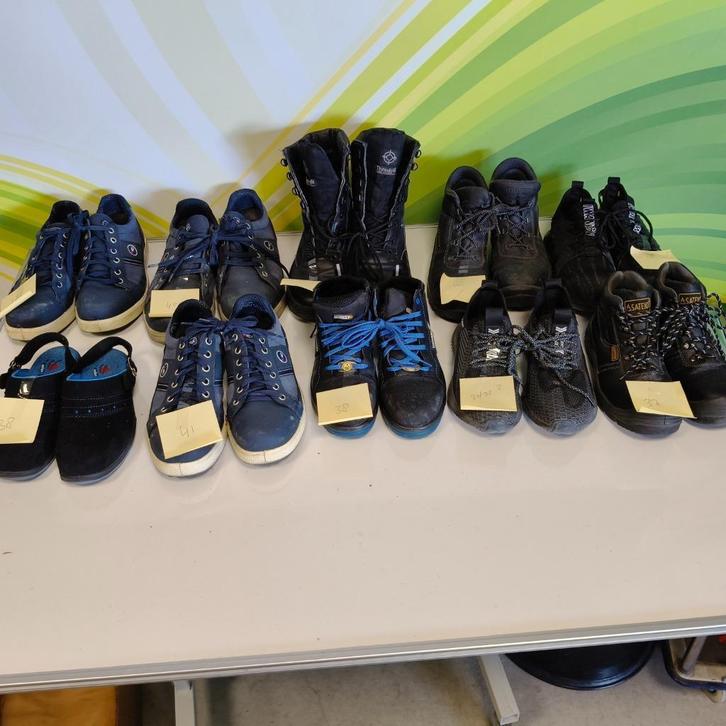 Grote partij werkschoenen - Man - Vrouw- Kinderen, Tuin en Terras, Werkkleding, Gebruikt, Dames, Heren, Kinderen, Schoenen, Ophalen