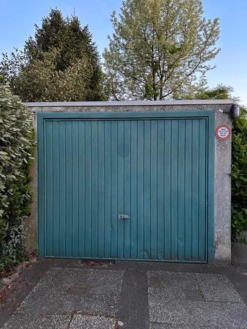 Schuilplek/ Prefab betonnen garage beschikbaar voor biedingen
