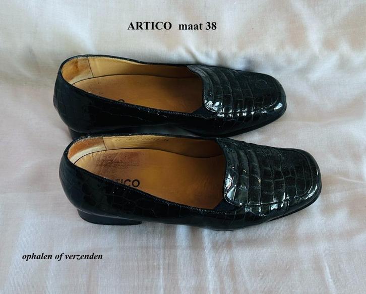 maat 38 ARTICO schoenen lakleer krokoprint Italiaans, Kleding | Dames, Schoenen, Gedragen, Instappers, Zwart, Ophalen