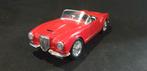 lancia aurelia B24 spider 1955 witte doos kleur rood 1:18, Hobby en Vrije tijd, Modelauto's | 1:18, Ophalen, Gebruikt, Auto, Bburago