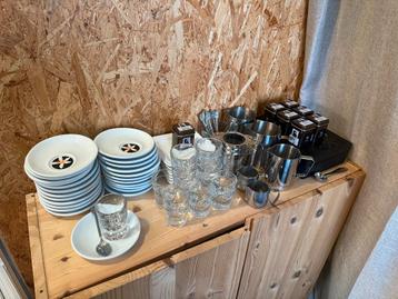 Diverse koffie en thee spullen van Fleur de Cafe beschikbaar voor biedingen