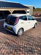 Toyota Aygo 1.0 12V Vvt-i Ddrs 2015 Wit, Auto's, Toyota, Voorwielaandrijving, Stof, Zwart, 4 stoelen