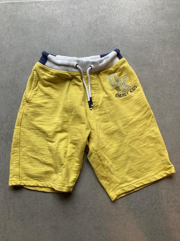 Korte broek jongens Okaïdi geel maat 140, Kinderen en Baby's, Kinderkleding | Maat 140, Zo goed als nieuw, Jongen, Broek, Ophalen of Verzenden