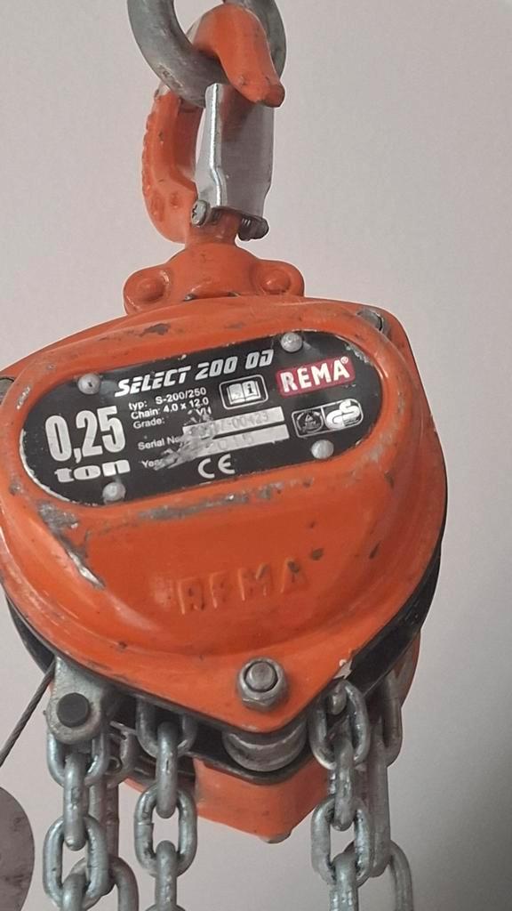 REMA Select 200 Handkettingtakel - 0,25 Ton, Doe-het-zelf en Verbouw, Lieren en Takels, Zo goed als nieuw, Handmatig, Ophalen of Verzenden