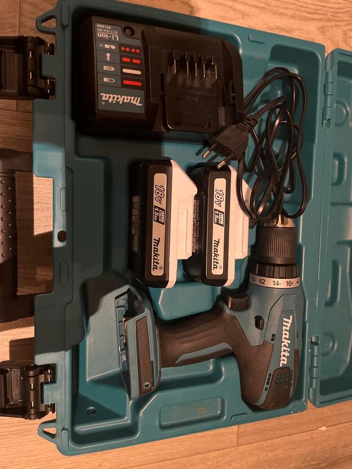 Makita Boor- en Schroefmachine met Accu's, Doe-het-zelf en Verbouw, Gereedschap | Boormachines, Gebruikt, Boor- en Schroefmachine