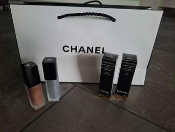 2 Nieuwe oogschaduw van chanel (advr 94) beschikbaar voor biedingen