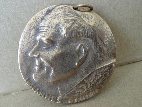 Bronzen penning paus Johannes Paulus II reliëf medaille 2005, Verzamelen, Religie, Zo goed als nieuw, Christendom | Katholiek