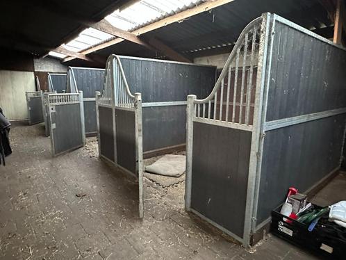4x kunststof stallen paardenstallen paardenboxen, Dieren en Toebehoren, Stalling en Weidegang, 4 paarden of pony's of meer